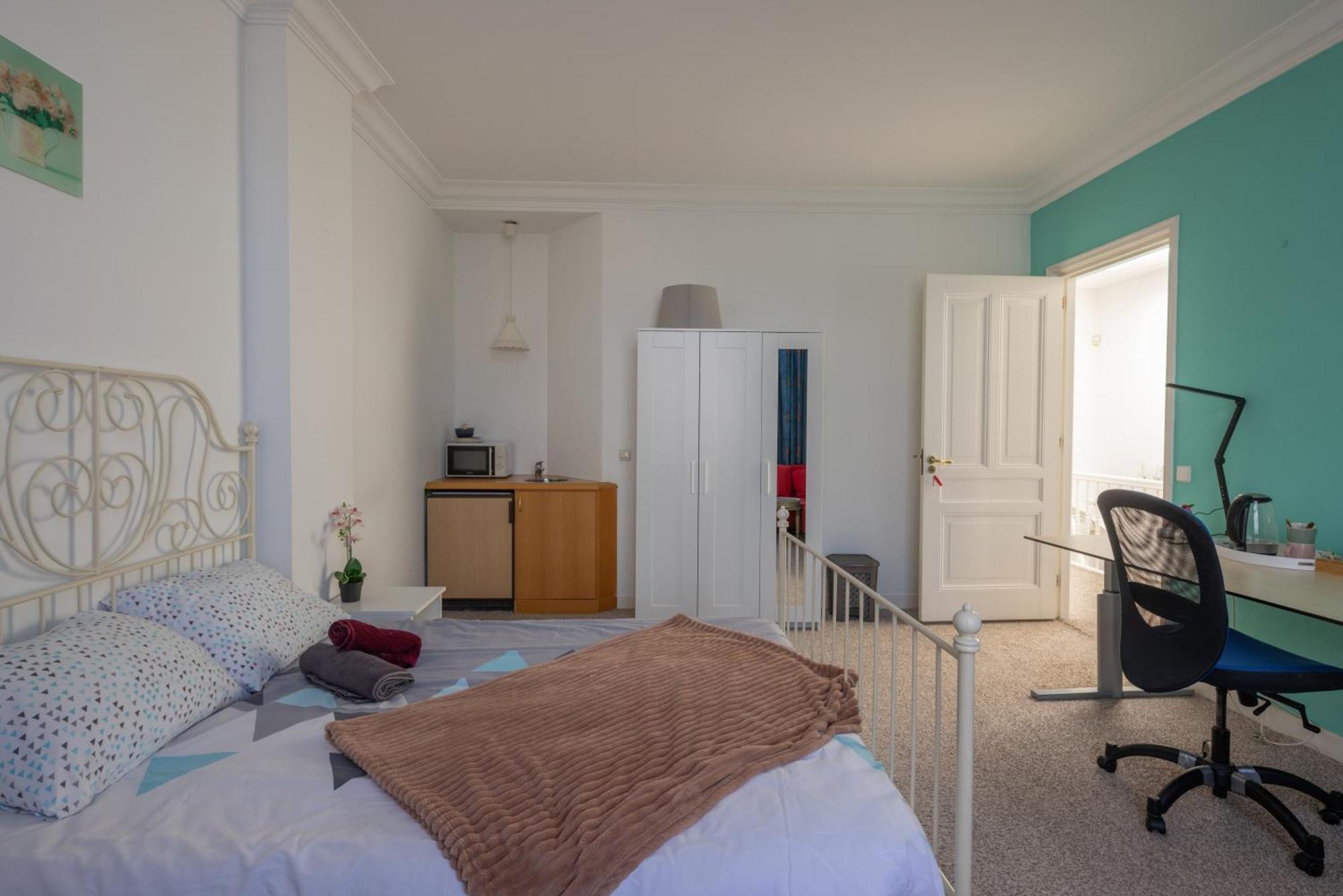 Apartment Irene's Palace The Hague